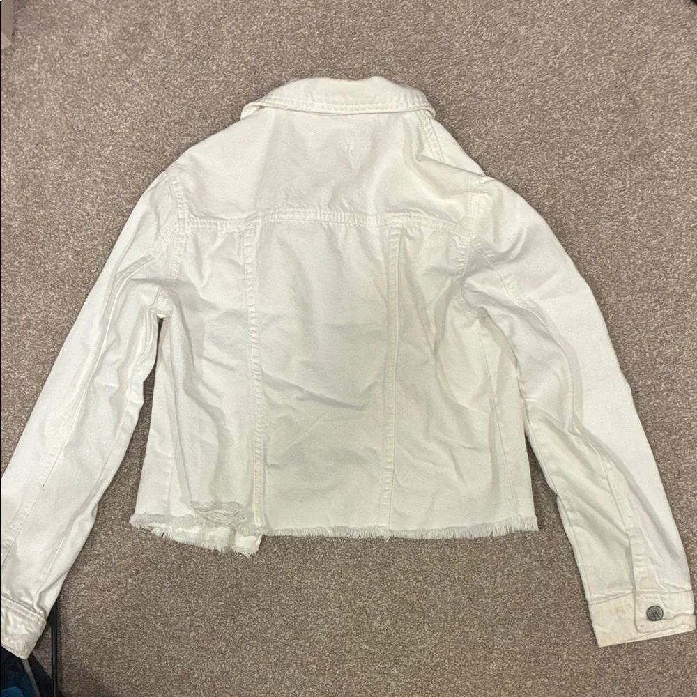 For The Republic White Cropped Denim Jacket with Raw Hem - Picture 3 of 3